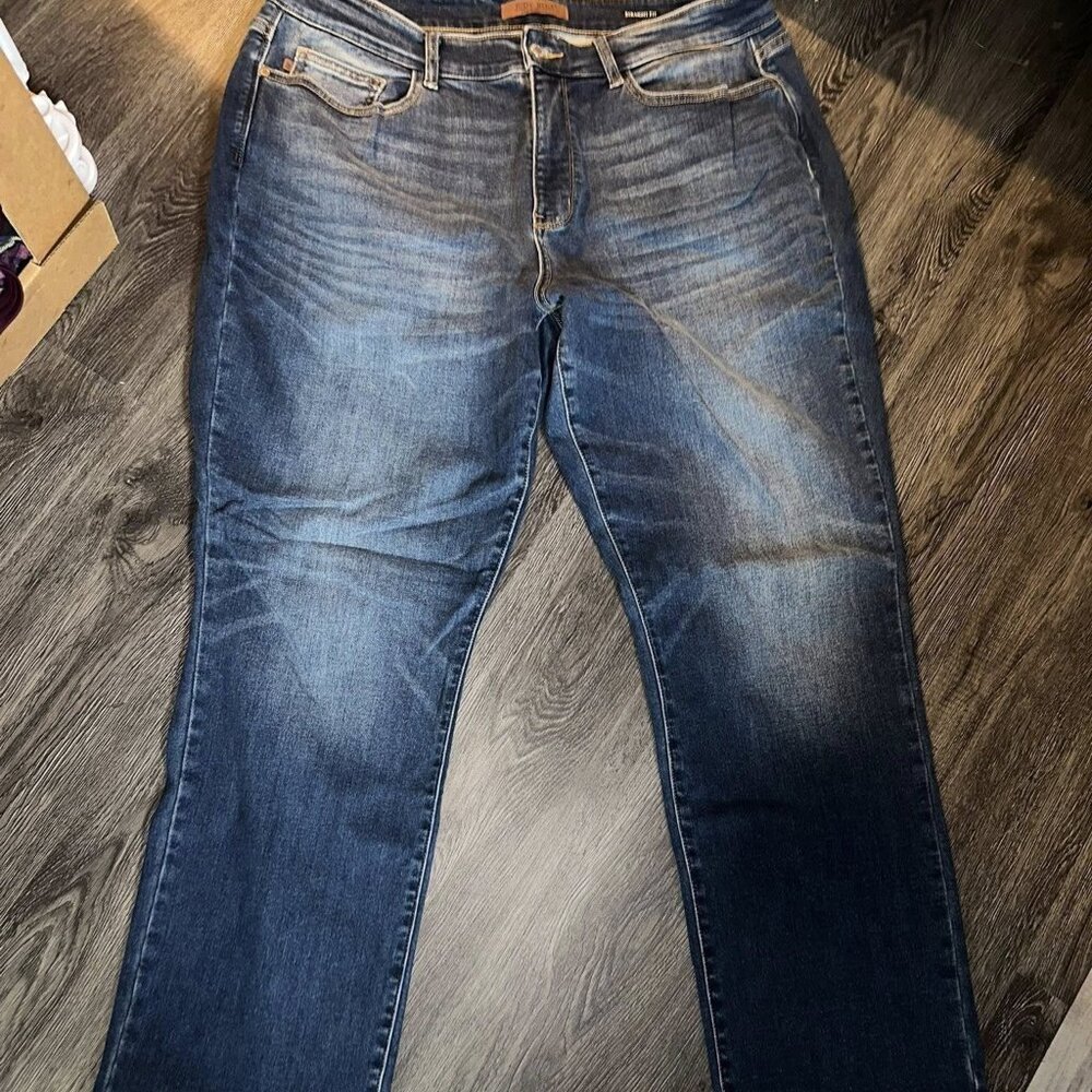 Judy Blue Relaxed Straight